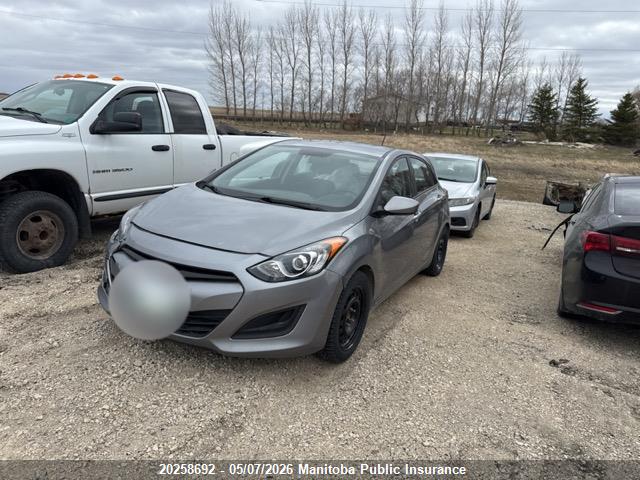 2013 Hyundai Elantra Gt Gl მანქანა იყიდება აუქციონზე, vin: KMHD25LE9DU102309, აუქციონის ნომერი: 20258692