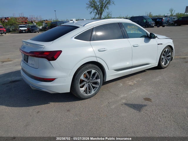 2022 Audi E-tron 55 Technik Sportback მანქანა იყიდება აუქციონზე, vin: WA13AAGEXNB044725, აუქციონის ნომერი: 20258702