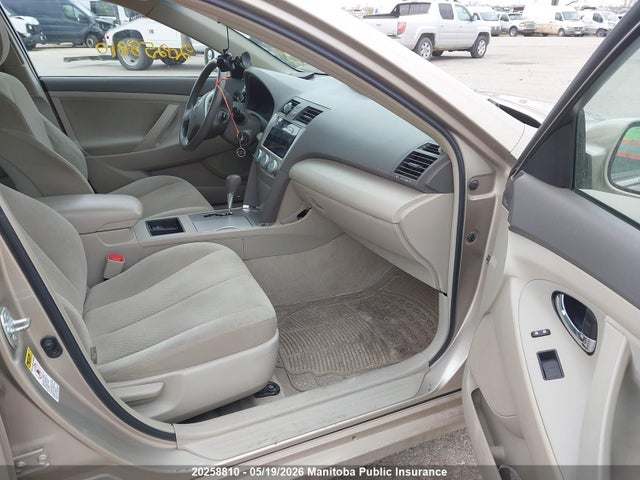 20258810 :رقم المزاد ، 4T1BE46K19U322562 vin ، 2009 Toyota Camry Le مزاد بيع