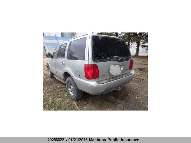 20258822 :رقم المزاد ، 5LMFU28A0YLJ29043 vin ، 2000 Lincoln Navigator مزاد بيع