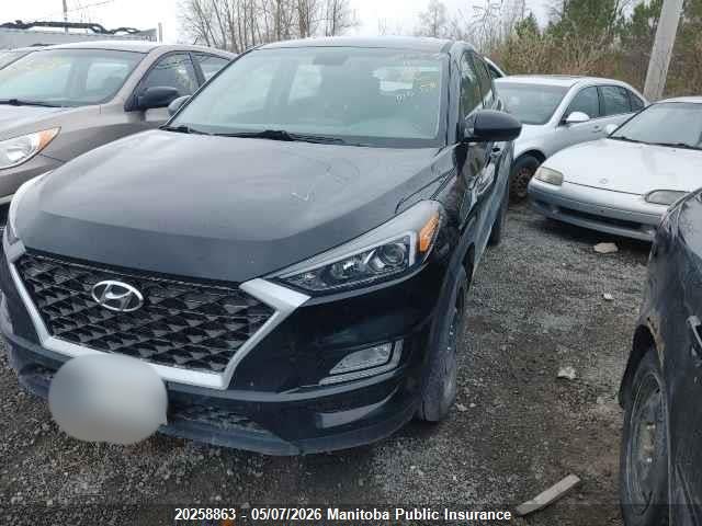 KM8J23A43KU016878 Hyundai Tucson Essential