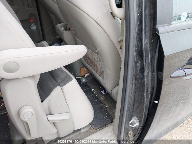 KNDMB5C10H6249940 KIA SEDONA LX