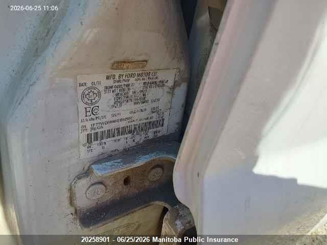 20258901 :رقم المزاد ، 1FT7W2B69BEB92955 vin ، 2011 Ford F250 Sd Xl Crew Cab مزاد بيع
