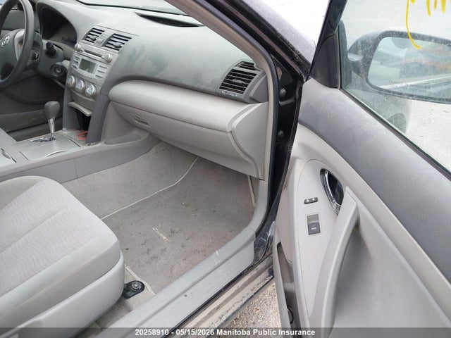20258910 :رقم المزاد ، 4T1BF3EK9AU001771 vin ، 2010 Toyota Camry Se مزاد بيع