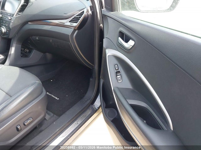 5XYZUDLA9HG404539 Hyundai Santa Fe Sport 2.0t Se