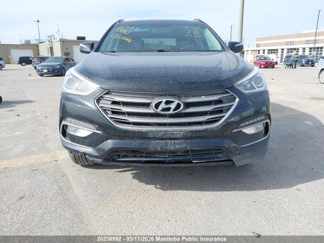 5XYZUDLA9HG404539 Hyundai Santa Fe Sport 2.0t Se