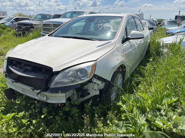 Buick Verano 2015 1G4PS5SK0F4165564 Image 2