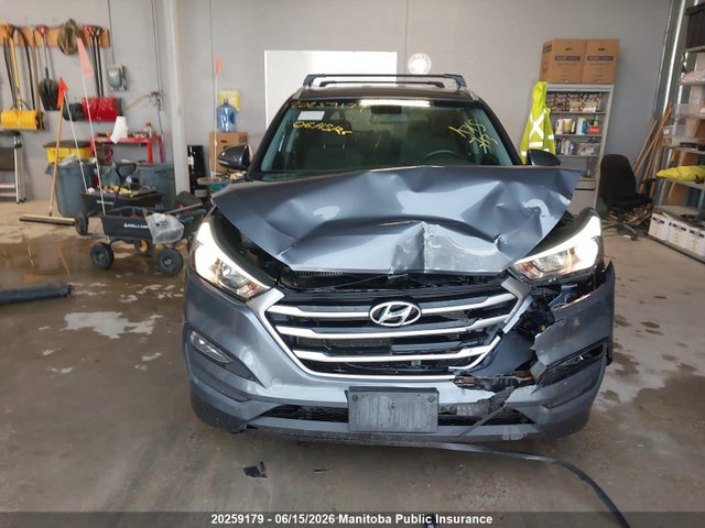 KM8J3CA4XHU304693 Hyundai Tucson