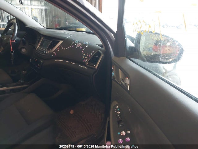 KM8J3CA4XHU304693 Hyundai Tucson