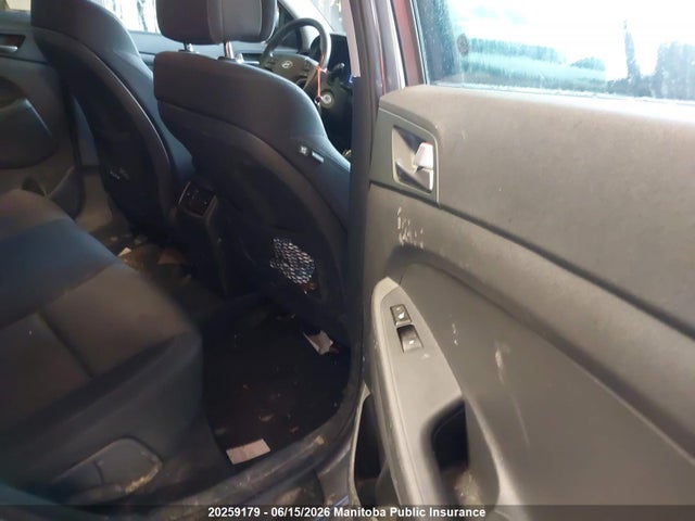 KM8J3CA4XHU304693 Hyundai Tucson