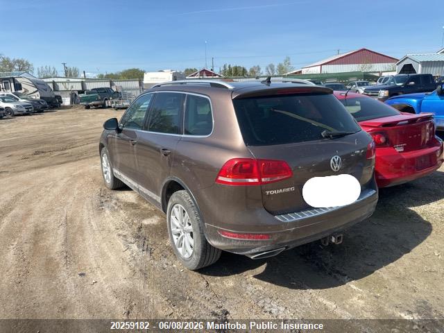 20259182 :رقم المزاد ، WVGEP9BP5ED001740 vin ، 2014 Volkswagen Touareg V6 Tdi مزاد بيع