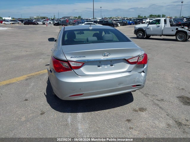 2011 Hyundai Sonata Gls მანქანა იყიდება აუქციონზე, vin: 5NPEB4AC1BH067146, აუქციონის ნომერი: 20259236