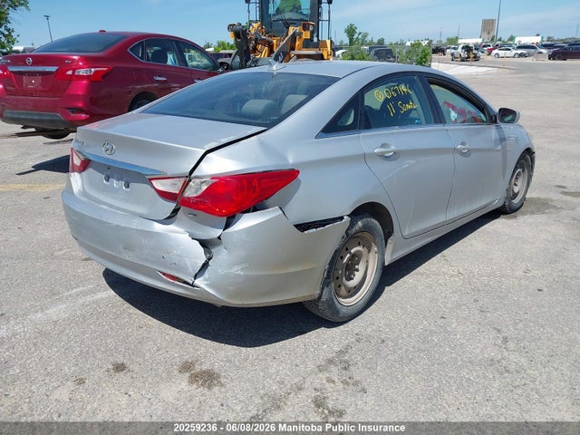 2011 Hyundai Sonata Gls მანქანა იყიდება აუქციონზე, vin: 5NPEB4AC1BH067146, აუქციონის ნომერი: 20259236