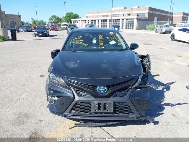 2024 Toyota Camry Se Hybrid მანქანა იყიდება აუქციონზე, vin: 4T1B21HK6RU020799, აუქციონის ნომერი: 20259288