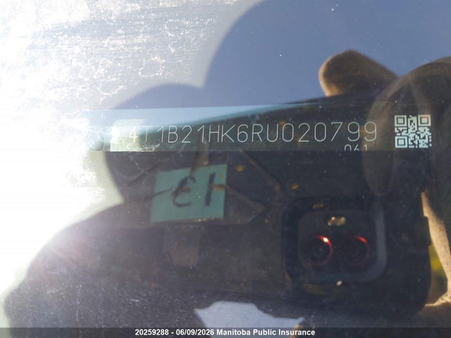 2024 Toyota Camry Se Hybrid მანქანა იყიდება აუქციონზე, vin: 4T1B21HK6RU020799, აუქციონის ნომერი: 20259288