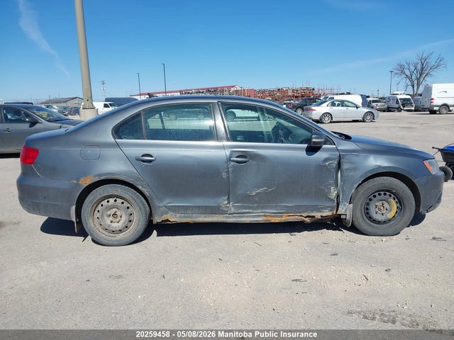 2011 Volkswagen Jetta 2.5 მანქანა იყიდება აუქციონზე, vin: 3VWDX7AJ0BM333020, აუქციონის ნომერი: 20259458