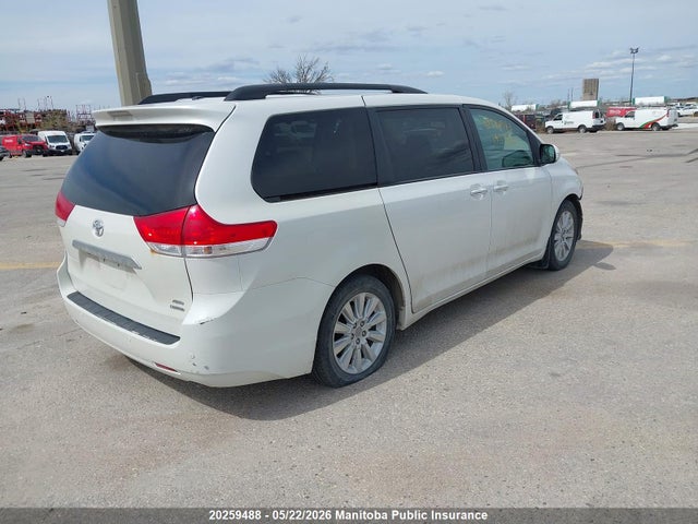 5TDDK3DC4ES082983 Toyota Sienna Xle V6