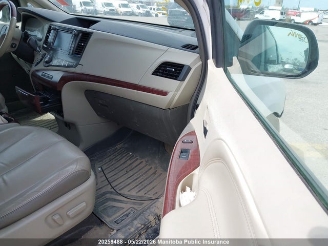 5TDDK3DC4ES082983 Toyota Sienna Xle V6