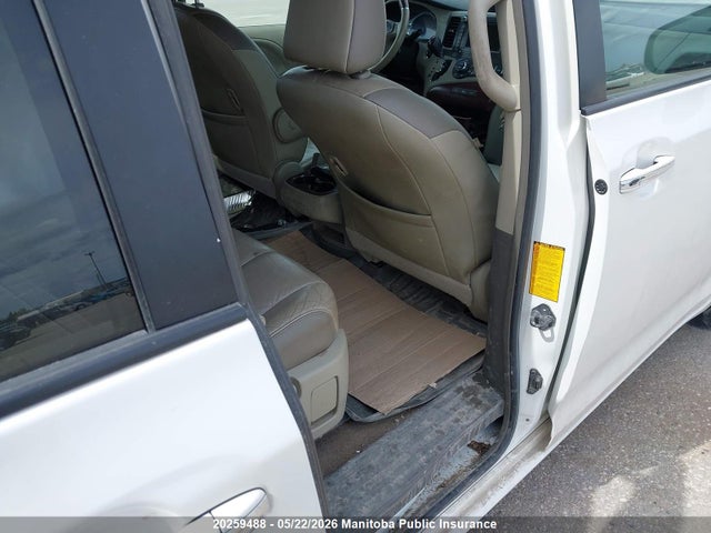 5TDDK3DC4ES082983 Toyota Sienna Xle V6