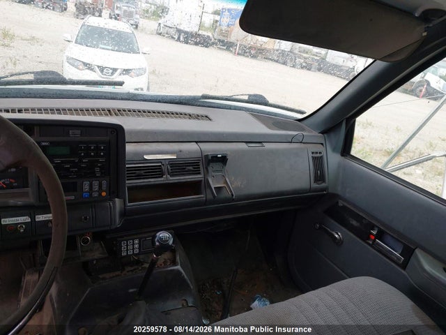 2000 Gmc  მანქანა იყიდება აუქციონზე, vin: 1GDL7H1C8YJ502353, აუქციონის ნომერი: 20259578