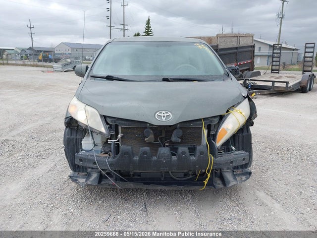 20259668 :رقم المزاد ، 5TDKK3DC7CS203011 vin ، 2012 Toyota Sienna Le V6 مزاد بيع