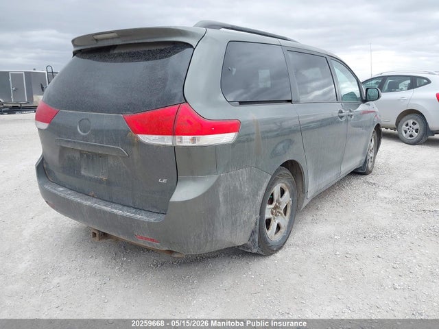 20259668 :رقم المزاد ، 5TDKK3DC7CS203011 vin ، 2012 Toyota Sienna Le V6 مزاد بيع