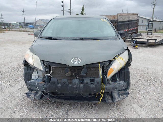 20259668 :رقم المزاد ، 5TDKK3DC7CS203011 vin ، 2012 Toyota Sienna Le V6 مزاد بيع