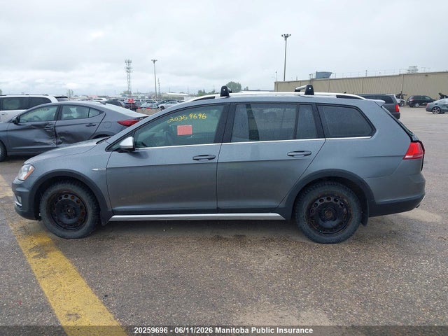 Aukcja sprzedaży 2017 Volkswagen Golf Alltrack 1.8 Tsi 4motion, vin: 3VWH17AU7HM519868, numer aukcji: 20259696