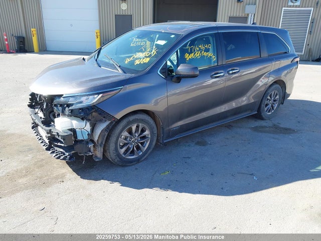 5TDGSKFC5MS023332 Toyota Sienna Xle Hybrid