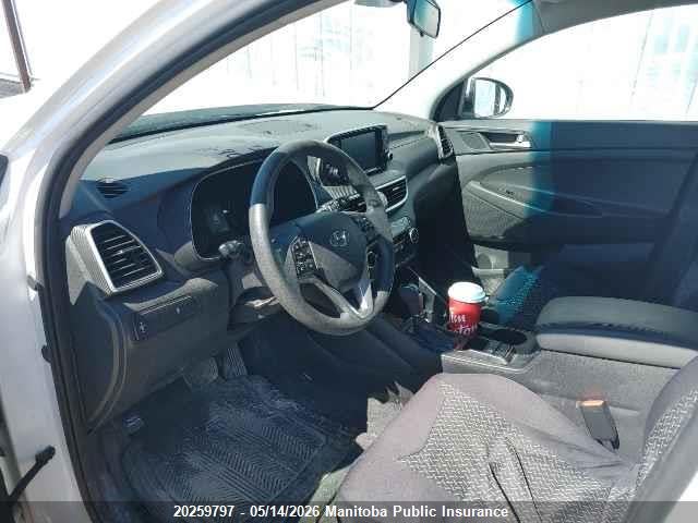 KM8J23A4XKU003755 Hyundai Tucson Essential