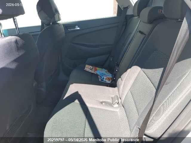 KM8J23A4XKU003755 Hyundai Tucson Essential