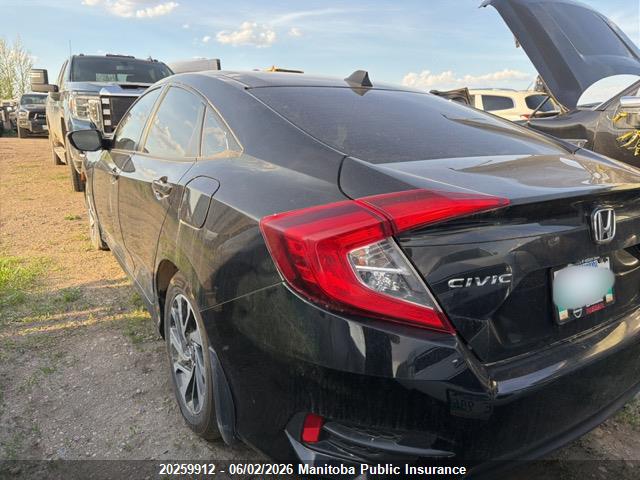 20259912 :رقم المزاد ، 2HGFC2F88JH022756 vin ، 2018 Honda Civic Ex مزاد بيع