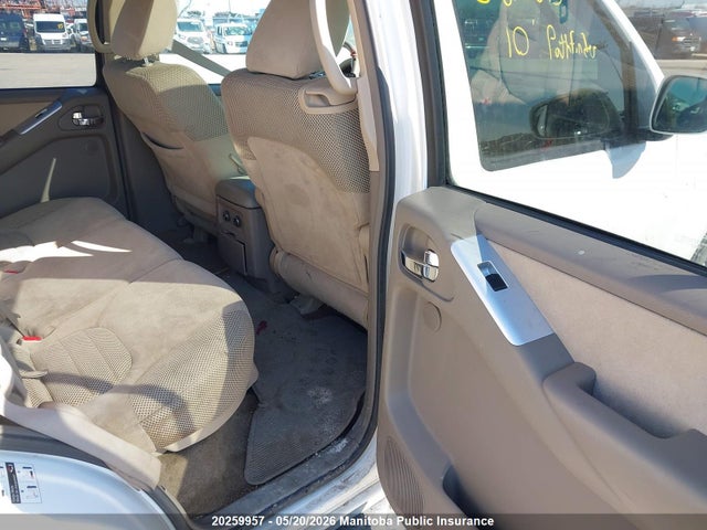 20259957 :رقم المزاد ، 5N1AR1NB6AC610815 vin ، 2010 Nissan Pathfinder Se مزاد بيع