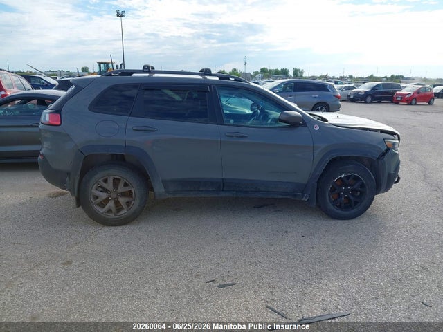 20260064 :رقم المزاد ، 1C4PJMBX4KD451439 vin ، 2019 Jeep Cherokee Trailhawk مزاد بيع
