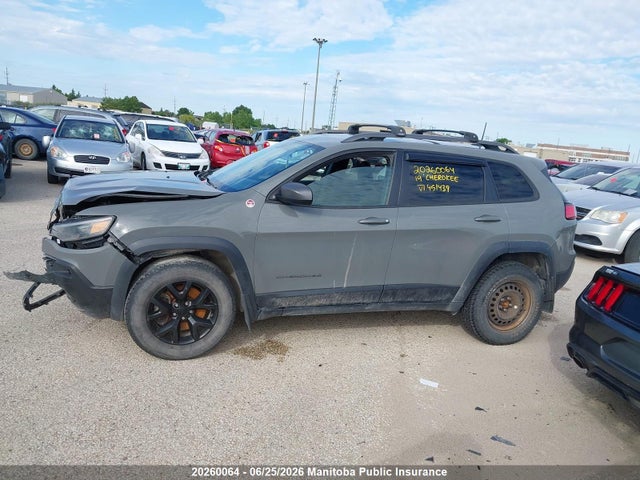 20260064 :رقم المزاد ، 1C4PJMBX4KD451439 vin ، 2019 Jeep Cherokee Trailhawk مزاد بيع