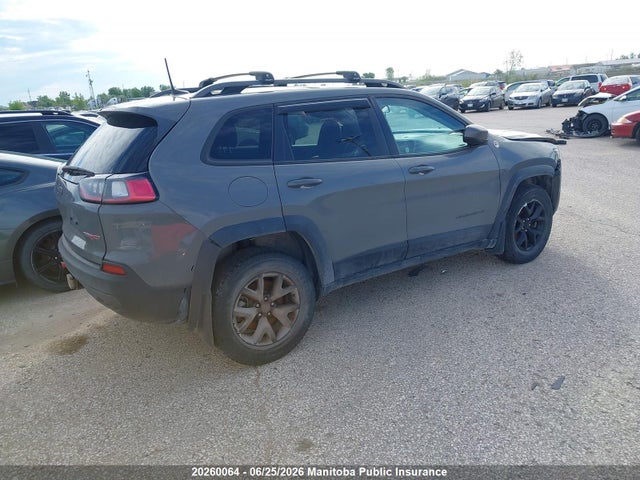20260064 :رقم المزاد ، 1C4PJMBX4KD451439 vin ، 2019 Jeep Cherokee Trailhawk مزاد بيع