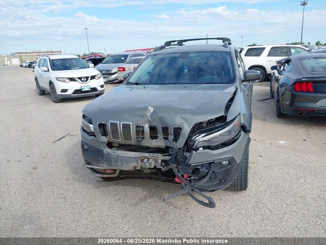 20260064 :رقم المزاد ، 1C4PJMBX4KD451439 vin ، 2019 Jeep Cherokee Trailhawk مزاد بيع