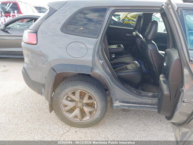 20260064 :رقم المزاد ، 1C4PJMBX4KD451439 vin ، 2019 Jeep Cherokee Trailhawk مزاد بيع