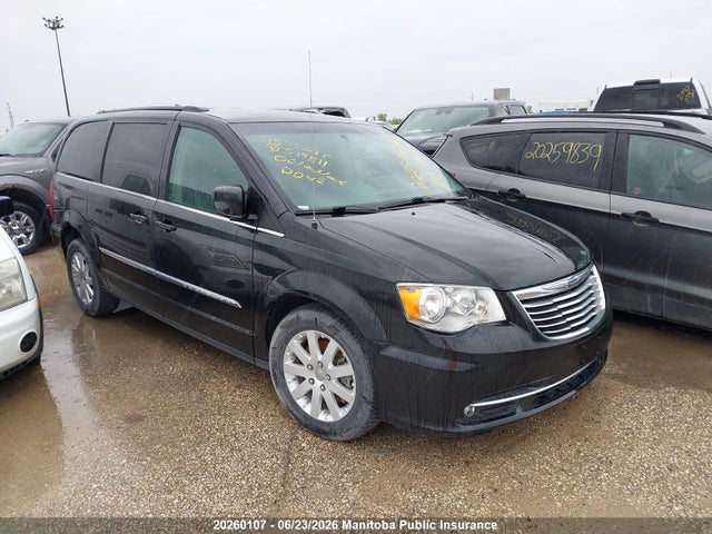Chrysler Town &amp; Country Touring 2015 2C4RC1BG4FR519811 main image