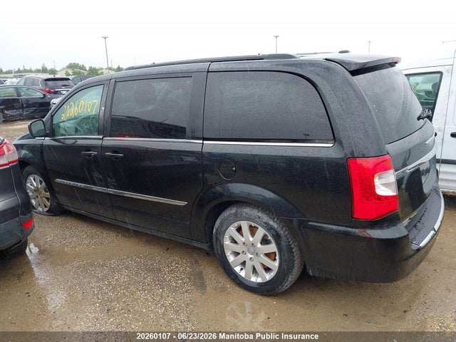 20260107 :رقم المزاد ، 2C4RC1BG4FR519811 vin ، 2015 Chrysler Town & Country Touring مزاد بيع