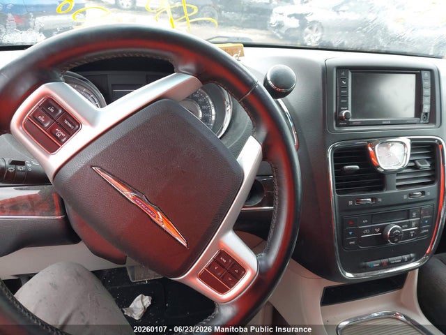 20260107 :رقم المزاد ، 2C4RC1BG4FR519811 vin ، 2015 Chrysler Town & Country Touring مزاد بيع