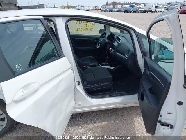 20260138 :رقم المزاد ، 3HGGK5H58FM102336 vin ، 2015 Honda Fit Lx مزاد بيع