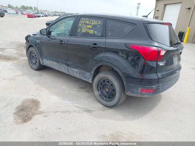 Продажа на аукционе авто 2019 Ford Escape S, vin: 1FMCU0F78KUB37488, номер лота: 20260360