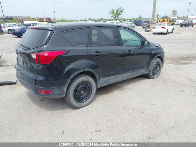 Продажа на аукционе авто 2019 Ford Escape S, vin: 1FMCU0F78KUB37488, номер лота: 20260360