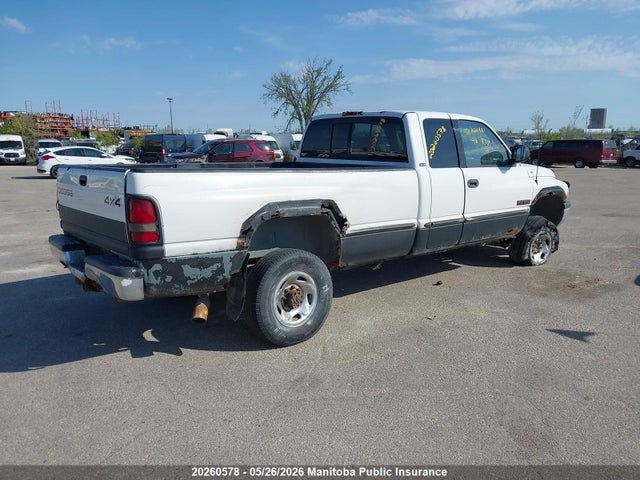 Auction sale of the 1998 Dodge Ram 2500 Quad Cab, vin: 1B7KF2362WJ221881, lot number: 20260578