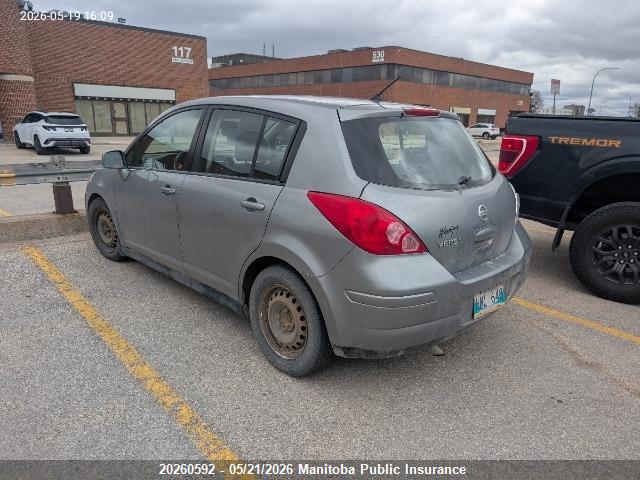 20260592 :رقم المزاد ، 3N1BC13E19L385472 vin ، 2009 Nissan Versa 1.8 S مزاد بيع