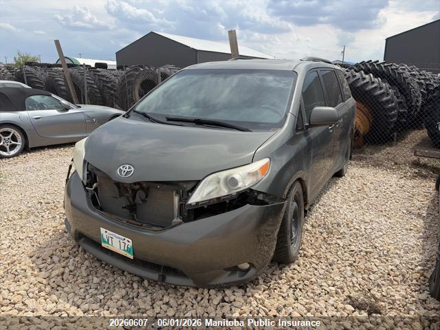 Продажа на аукционе авто 2011 Toyota Sienna Xle V6, vin: 5TDYK3DC7BS012004, номер лота: 20260607