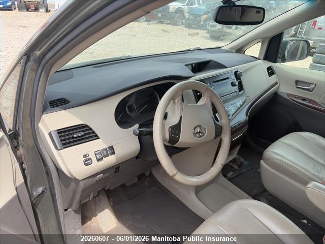 Продажа на аукционе авто 2011 Toyota Sienna Xle V6, vin: 5TDYK3DC7BS012004, номер лота: 20260607