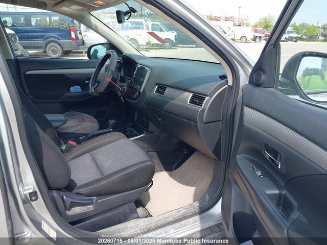 20260716 :رقم المزاد ، JA4AZ2A36JJ600655 vin ، 2018 Mitsubishi Outlander Es مزاد بيع