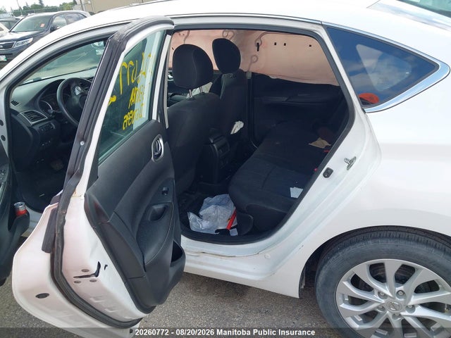 3N1AB7AP1HL670595 Nissan Sentra 1.8 Sv